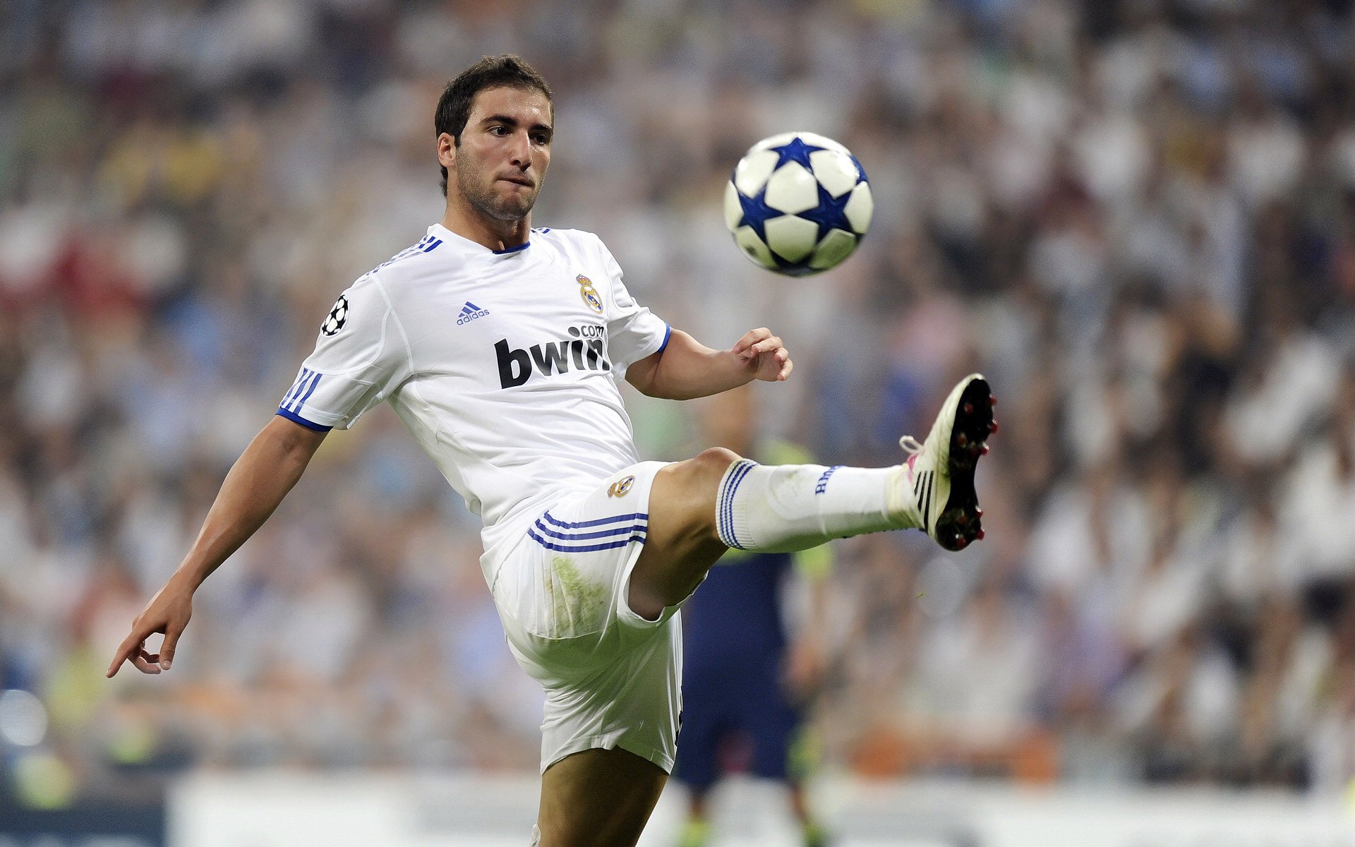 2026年世界体操锦标赛女子个人全能冠军易主 新人一战封神